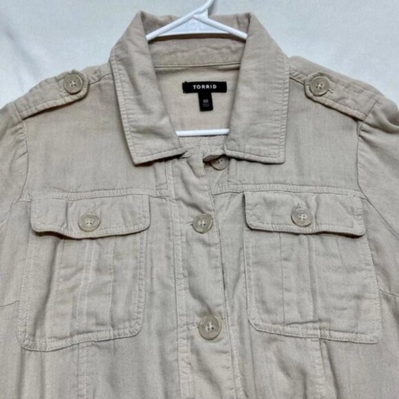 Torrid Utility Shacket Women's 00 Beige Tan Button Front Cinched Waist EUC - Picture 11 of 11